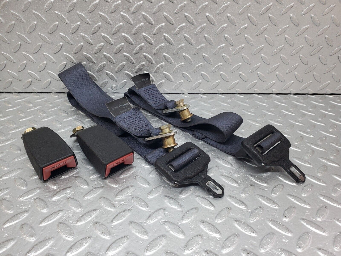 45320 Mercedes-Benz R129 300SL Coupe Rear Seat Belt Set With Buckles 1298600369 1298600085