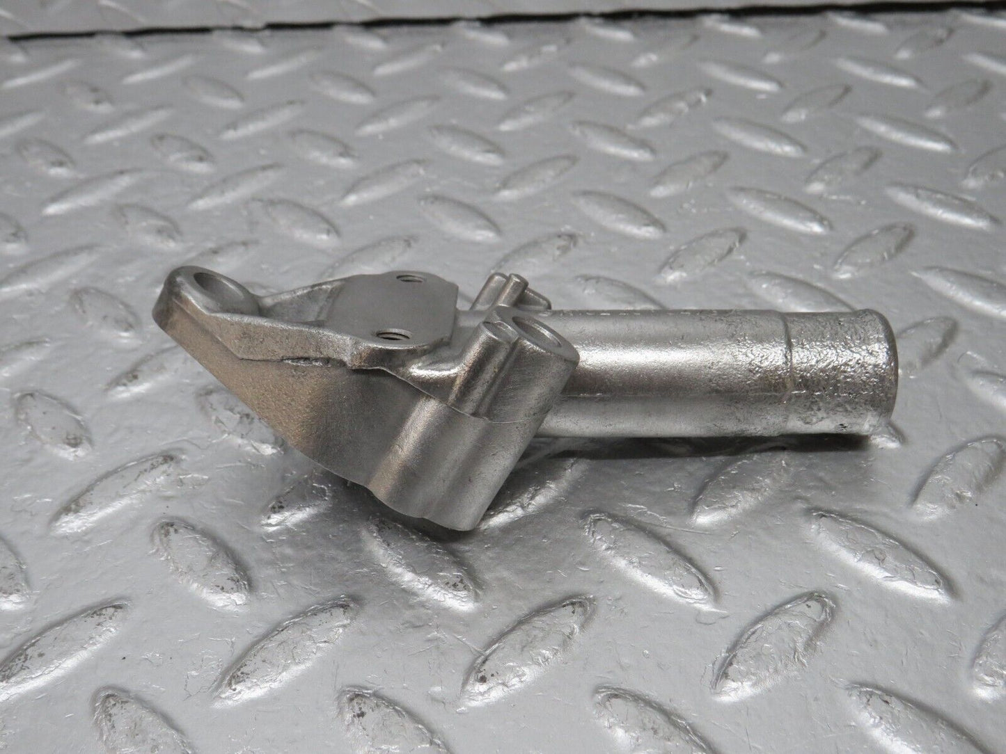 33739 Mercedes-Benz W201 190E 2.0L Coolant Pipe 1022030473