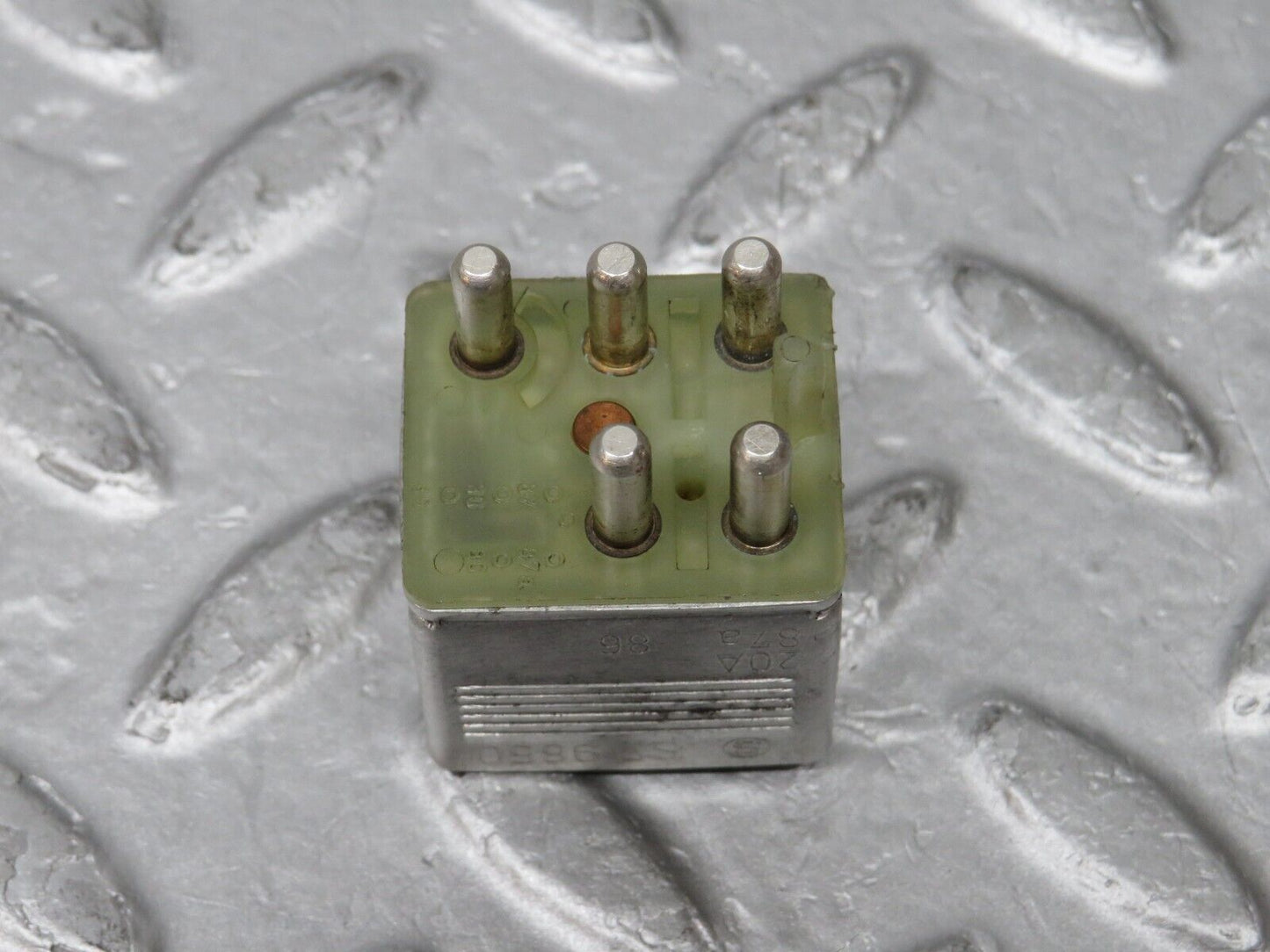 36090 Mercedes-Benz W126 420SE Multi Purpose Relay 0015420219