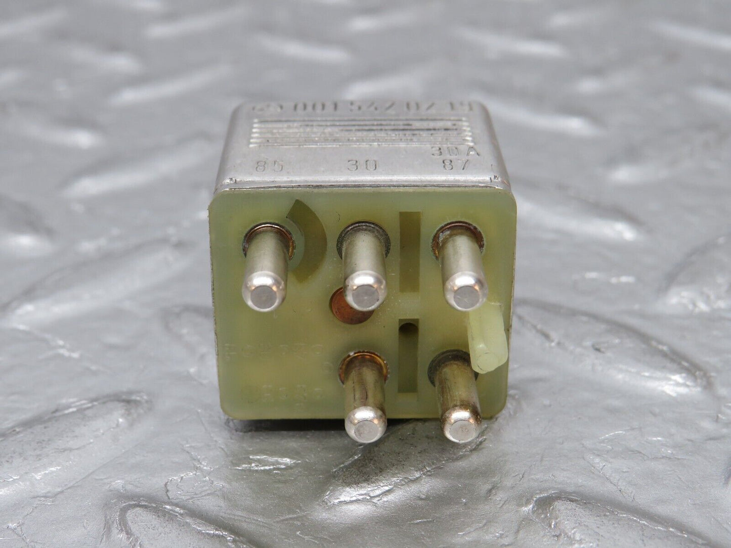 32405 Mercedes-Benz S124 300TE Wagon Multi Purpose Relay 0015420219