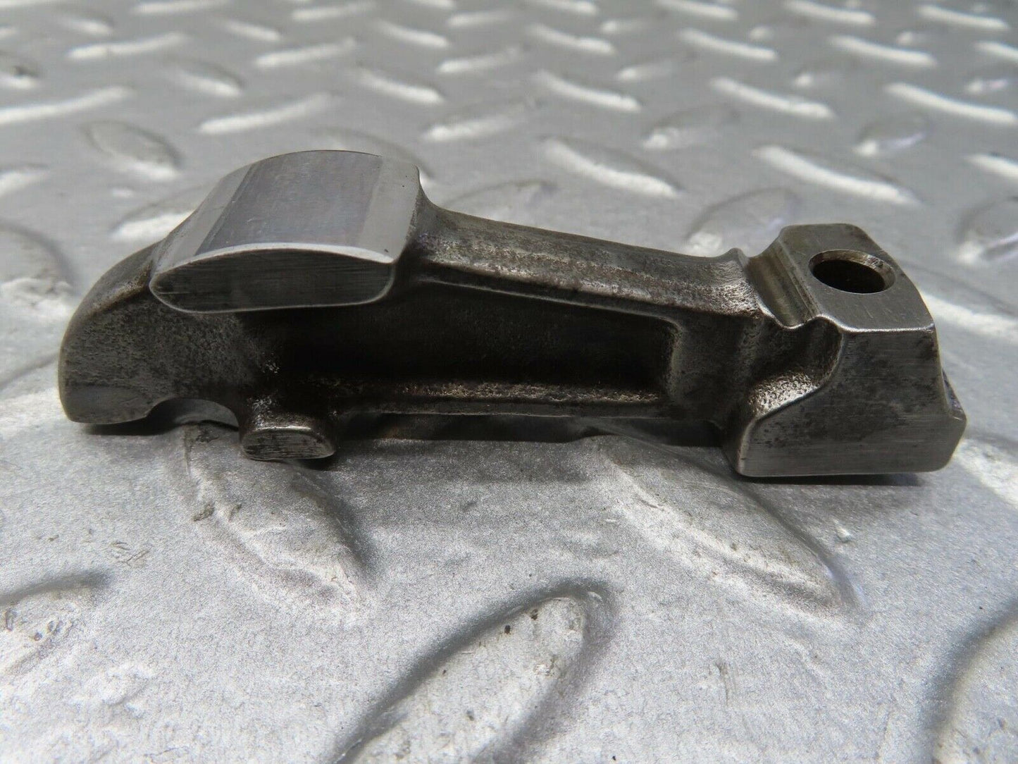 13372 Mercedes-Benz W111 230S Valve Rocker Arm With Retaining Spring
