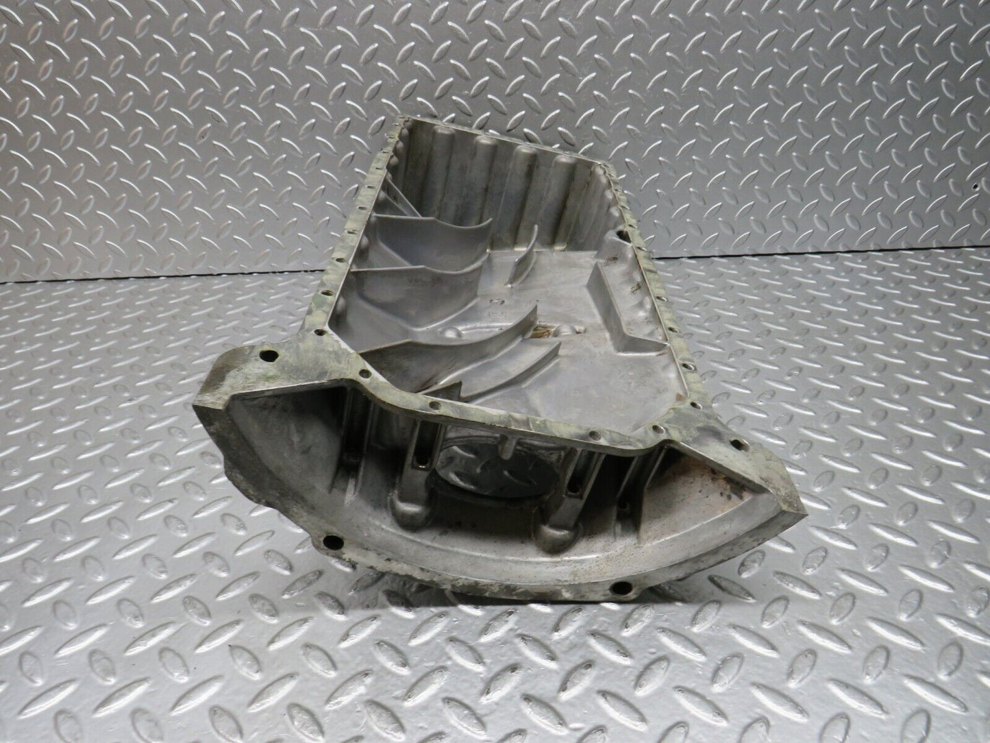 29938 Mercedes-Benz W123 230E Oil Pan Oil Sump 1020140802