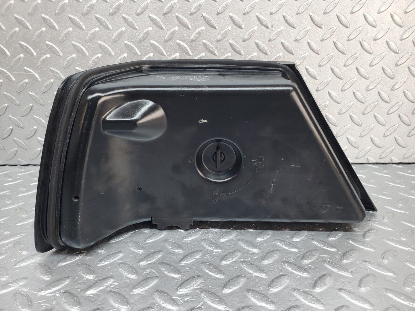 44680 Mercedes-Benz W124 220E Tail Light Right Side Hella