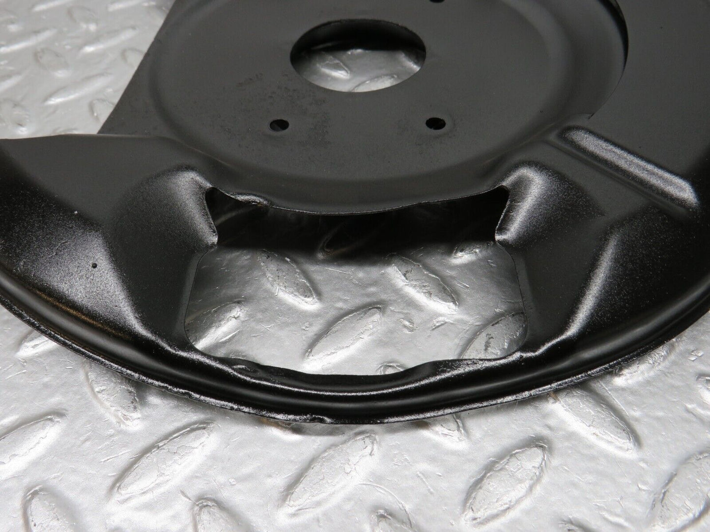33018 Mercedes-Benz C107 R107 350 V8 Front Right Brake Disc Protection Plate