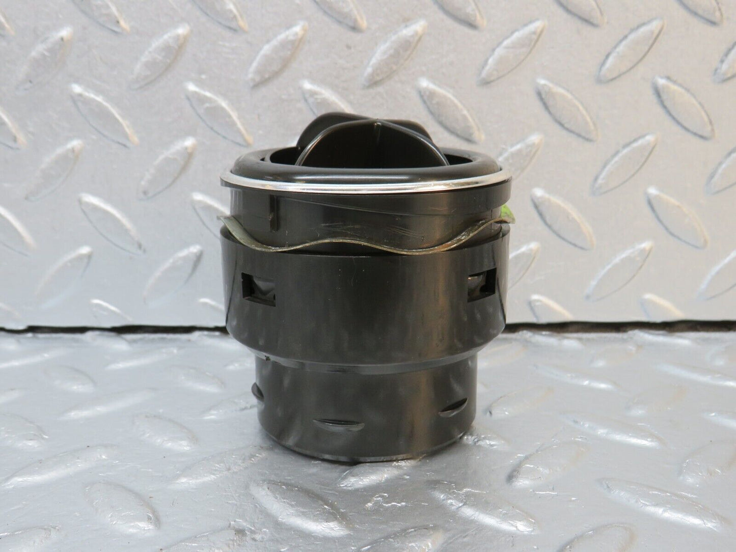 39822 Mercedes-Benz R107 350SL Dashboard Air Vent