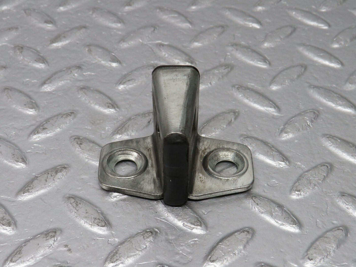 38860 Mercedes-Benz W201 190E 2.6L Door Lock Latch