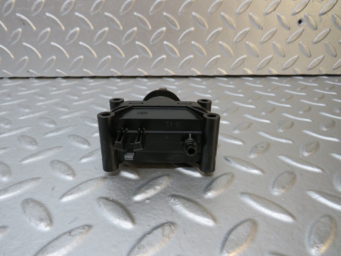 30277 Mercedes-Benz W124 230E Door Lock Vacuum Actuator Rear Left