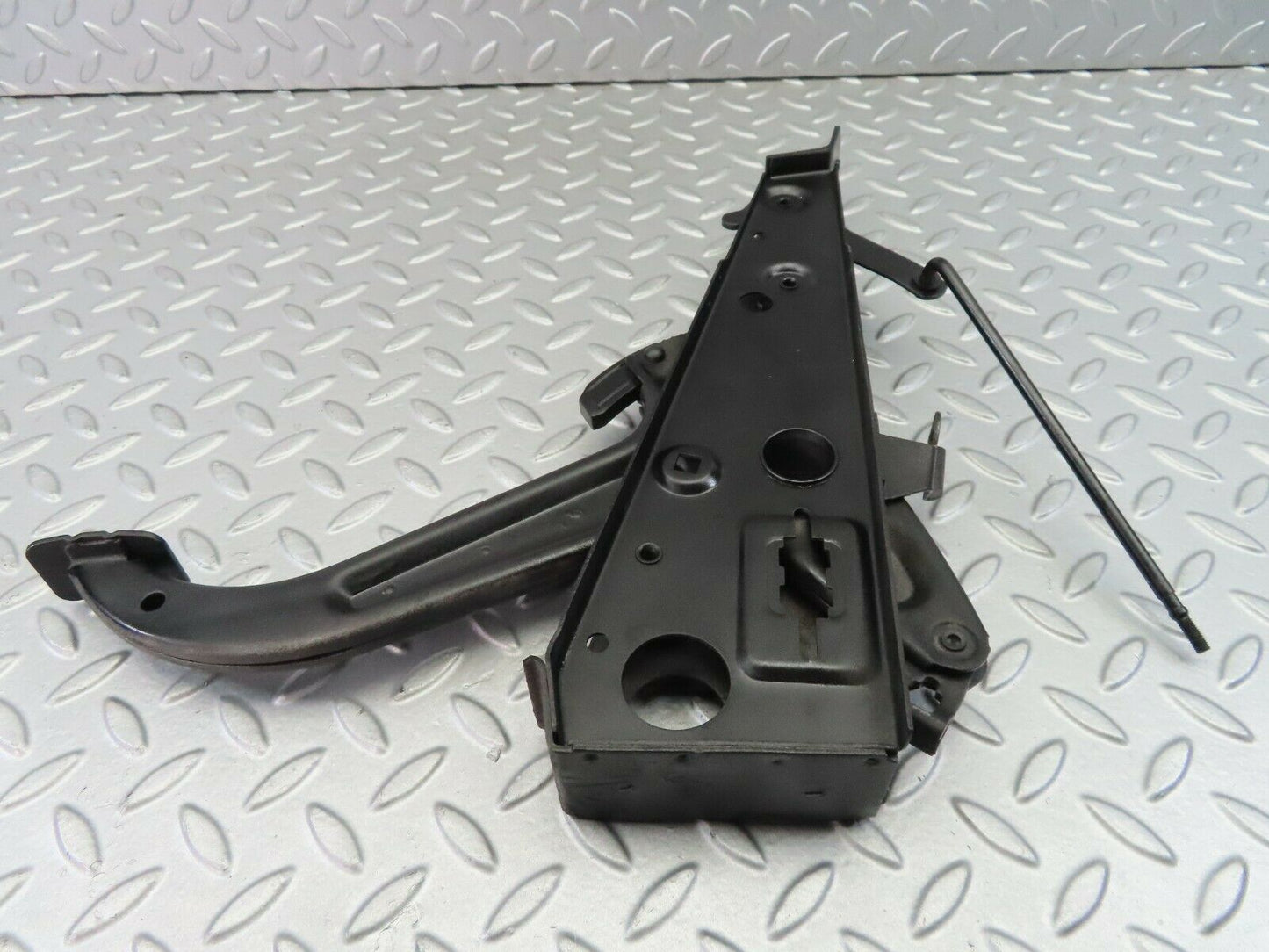 7468 Mercedes-Benz W116 450SSE. Parking Brake Handbrake Pedal