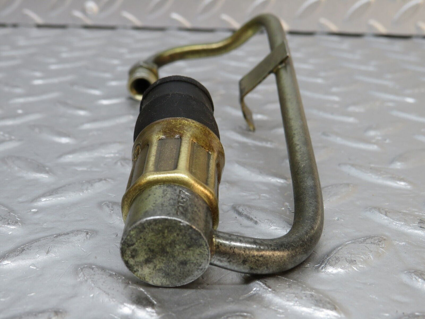 32420 Mercedes-Benz S124 300TE Wagon Fuel Hose Pipe
