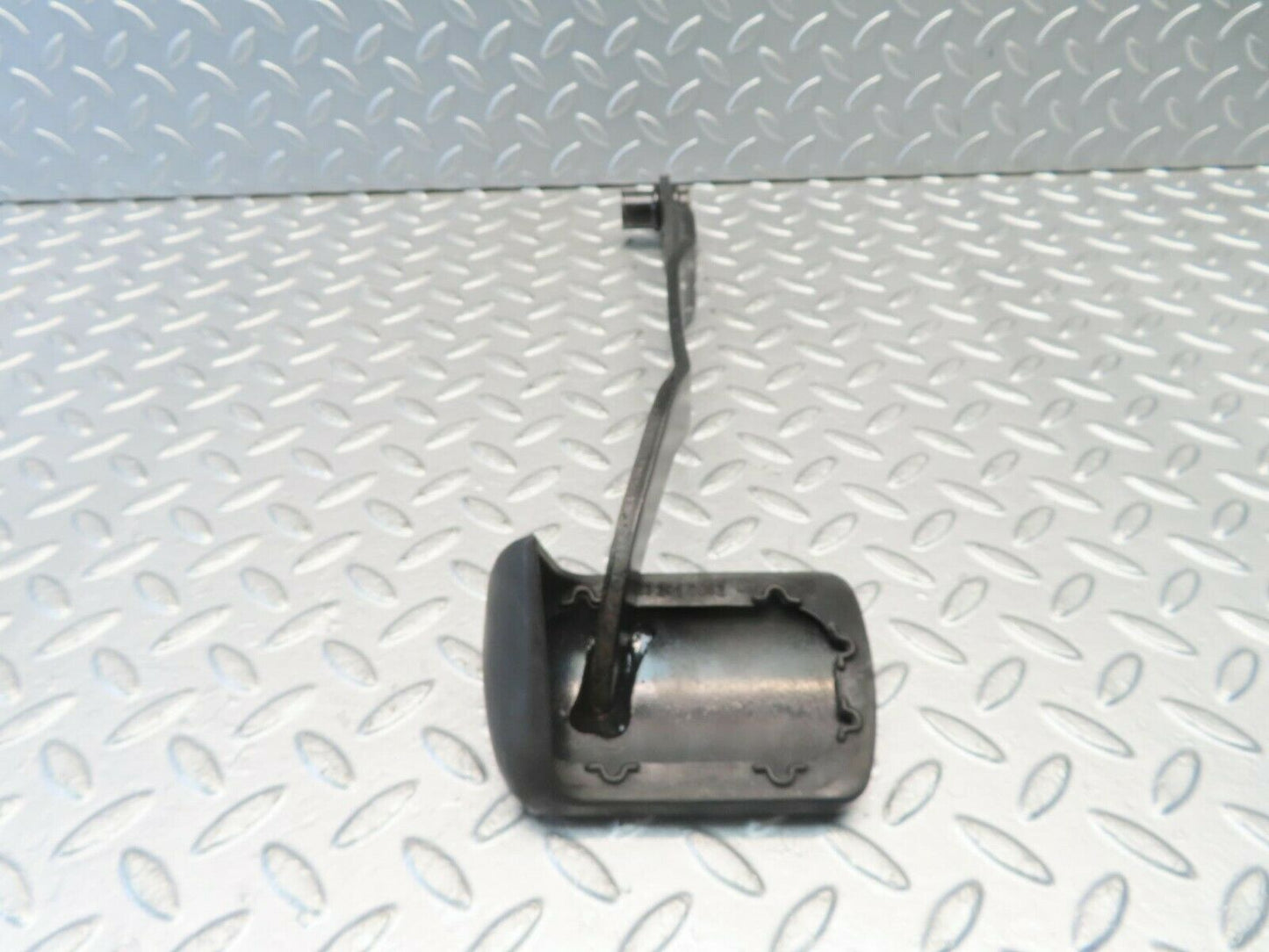 10913 Mercedes-Benz W123 230E Brake Pedal With Rubber