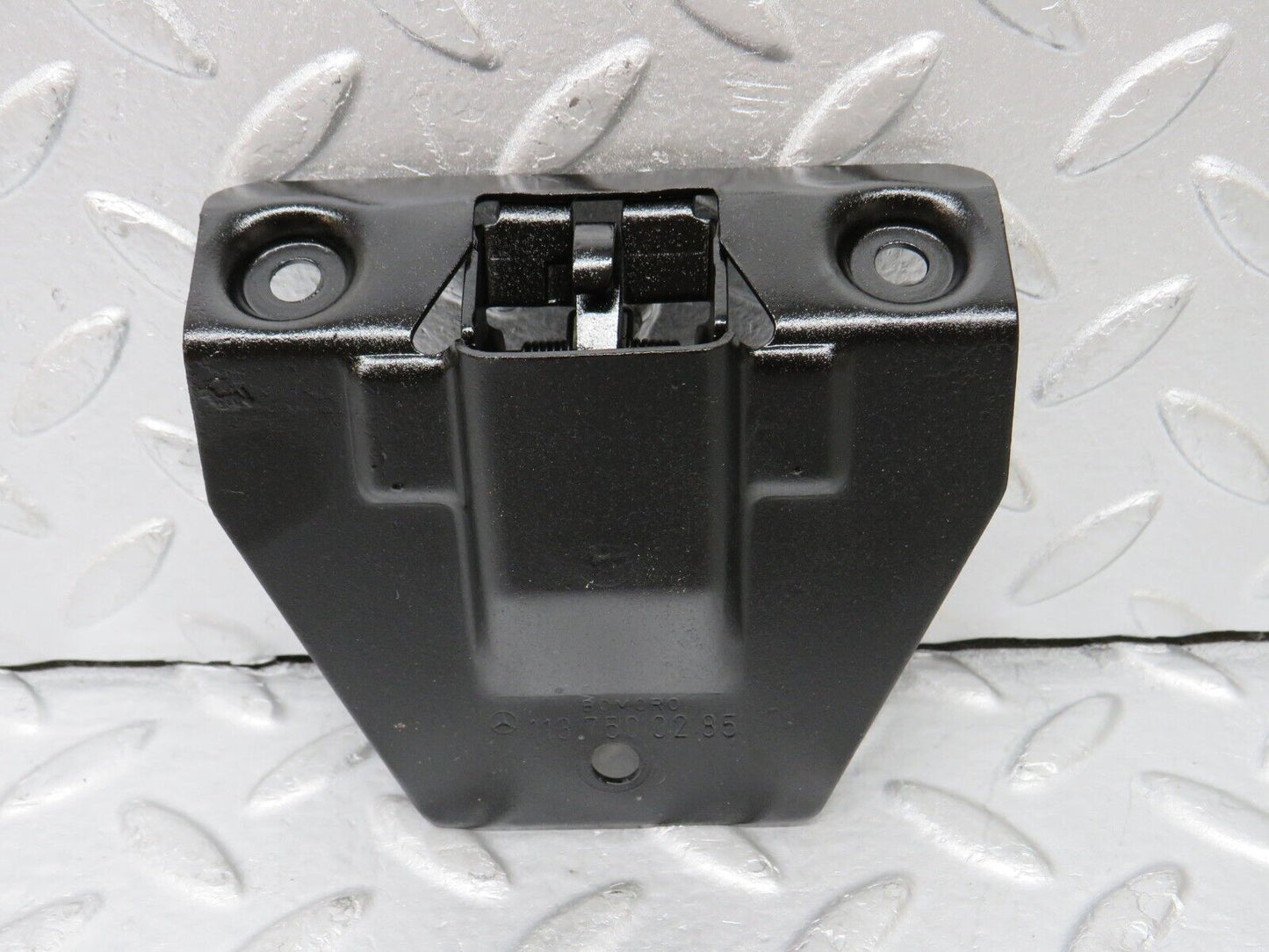 35341 Mercedes-Benz R107 280SL Trunk Boot Lock Latch 1137500285