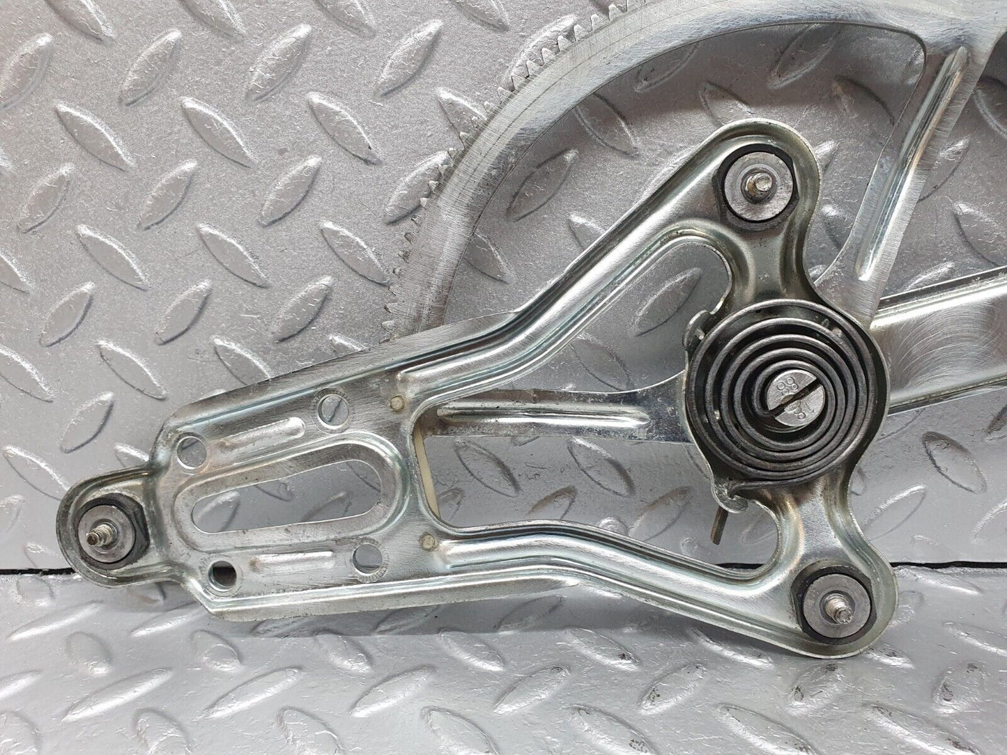 41401 Mercedes-Benz W124 200E Front Left Power Window Regulator