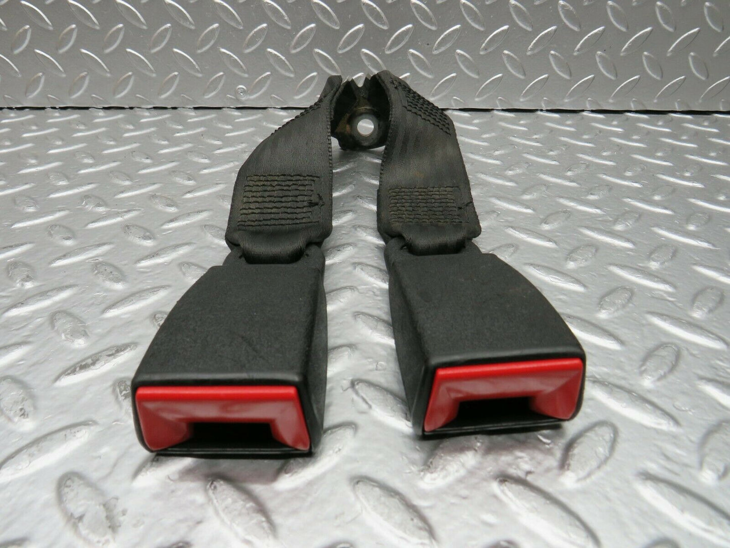 24060 Mercedes-Benz W123 280E Seat Belt Buckle Rear 1238607369