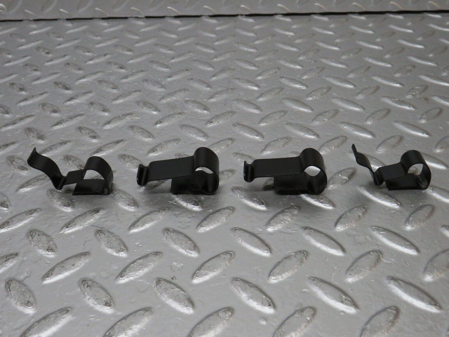 31542 Mercedes-Benz S124 220TE Wagon Radiator Fan Shroud Cover Holder Set