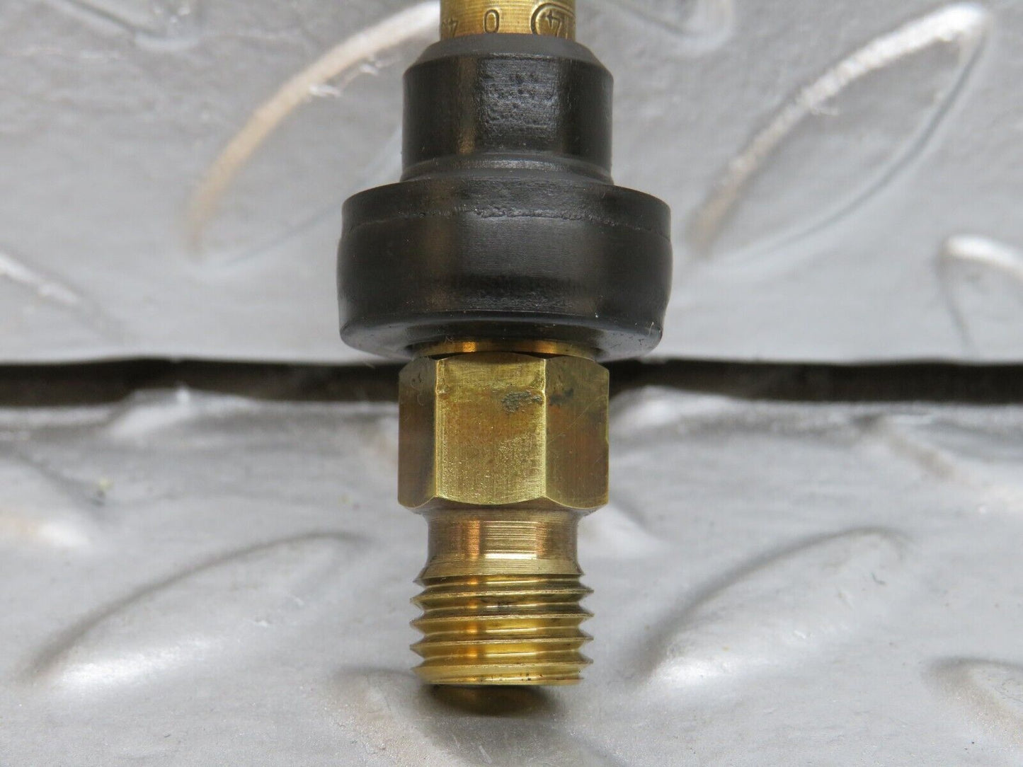 29578 Mercedes-Benz W124 230E Fuel Injector  0437502047 0000785623