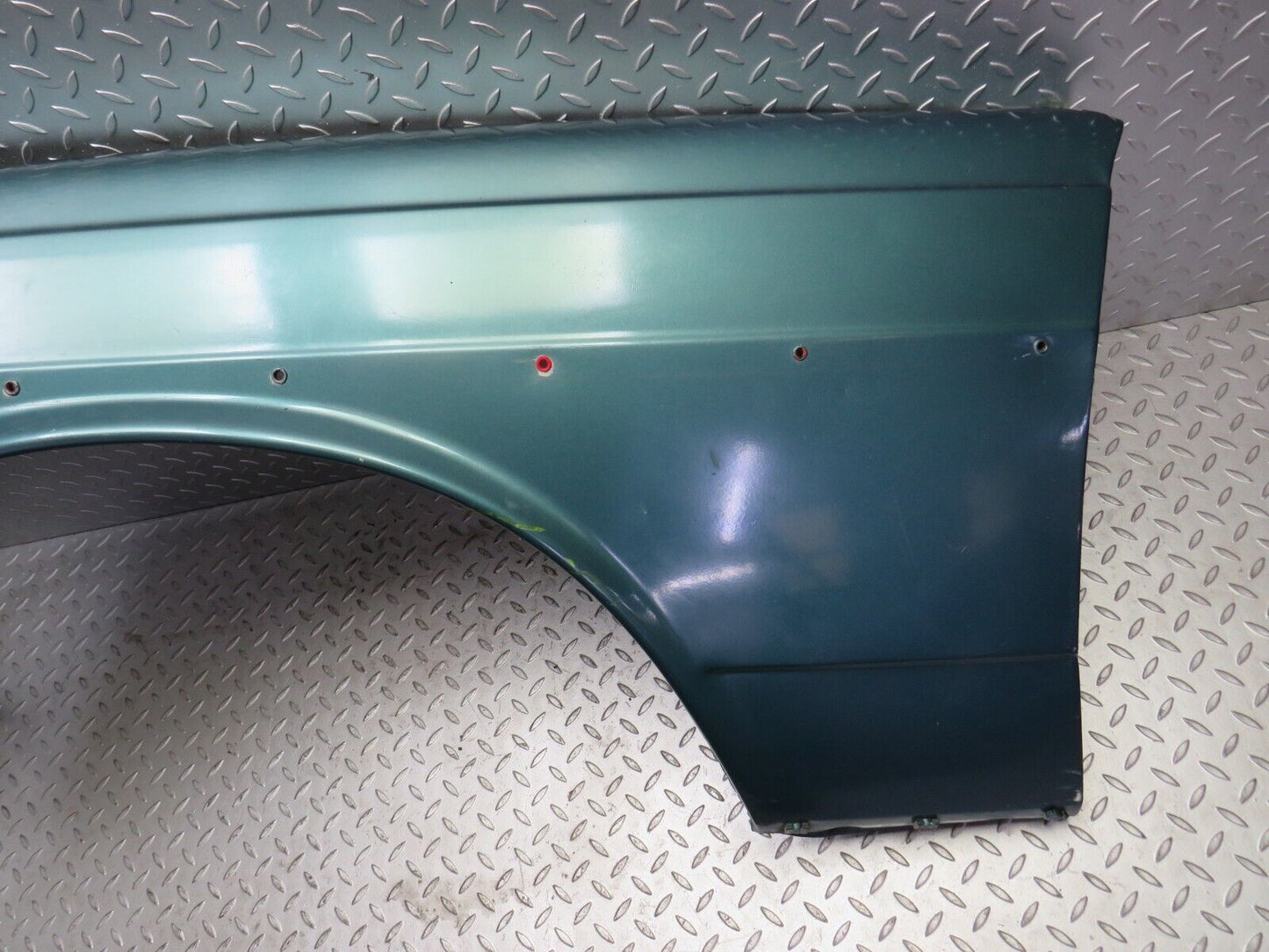 29796 Mercedes-Benz W123 230E Front Left Wing Fender