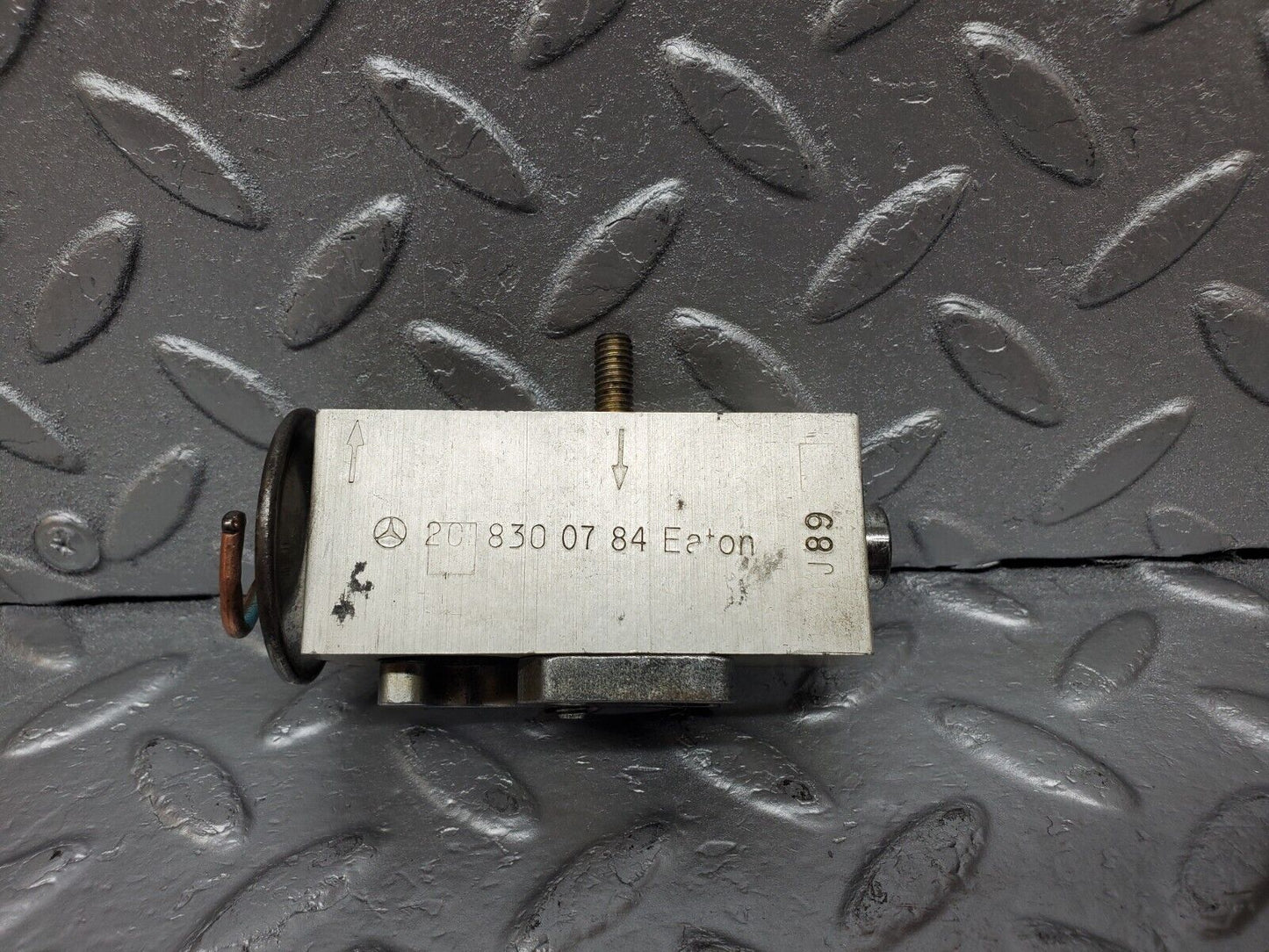 44977 Mercedes-Benz R129 300SL Coupe Air Condition Expansion Valve 2018300784