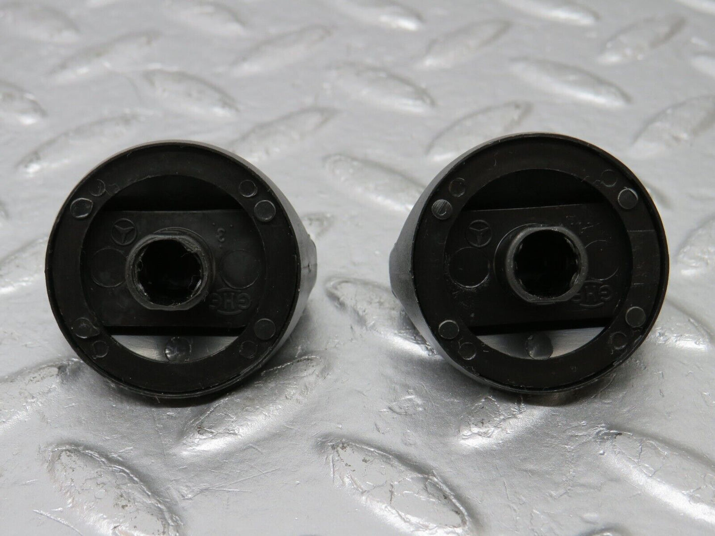 33736 Mercedes-Benz W201 190E 2.0L Heater Control Knob
