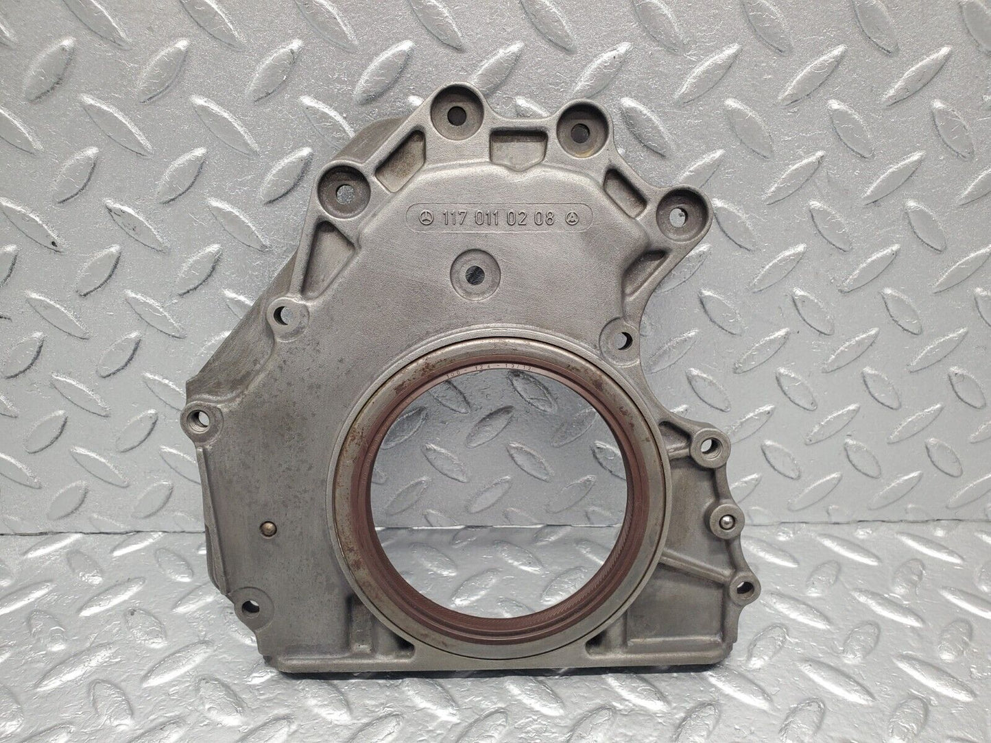 46258 Mercedes-Benz W126 420SE Crankshaft Rear Sealing Cover 1170110208