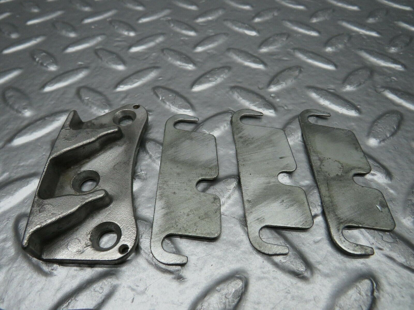 22302 Mercedes-Benz S123 280TE Wagon Tailgate Stop Pair