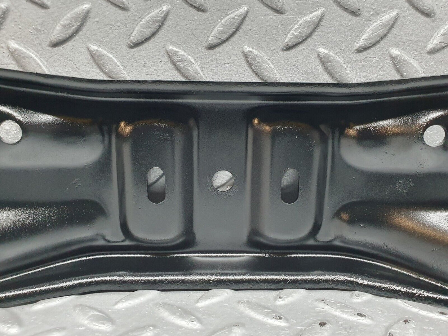 41148 Mercedes-Benz W126 300SE Gearbox Mount Bracket