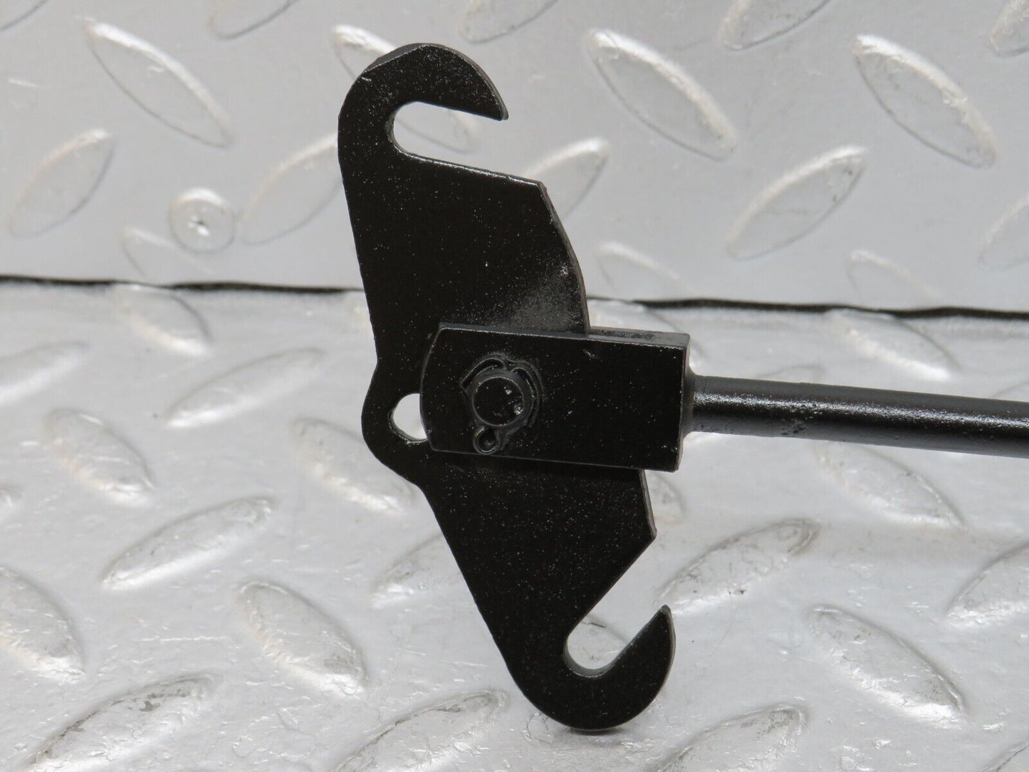 35711 Mercedes-Benz W108 Handbrake Adjusting Handbrake Regulator
