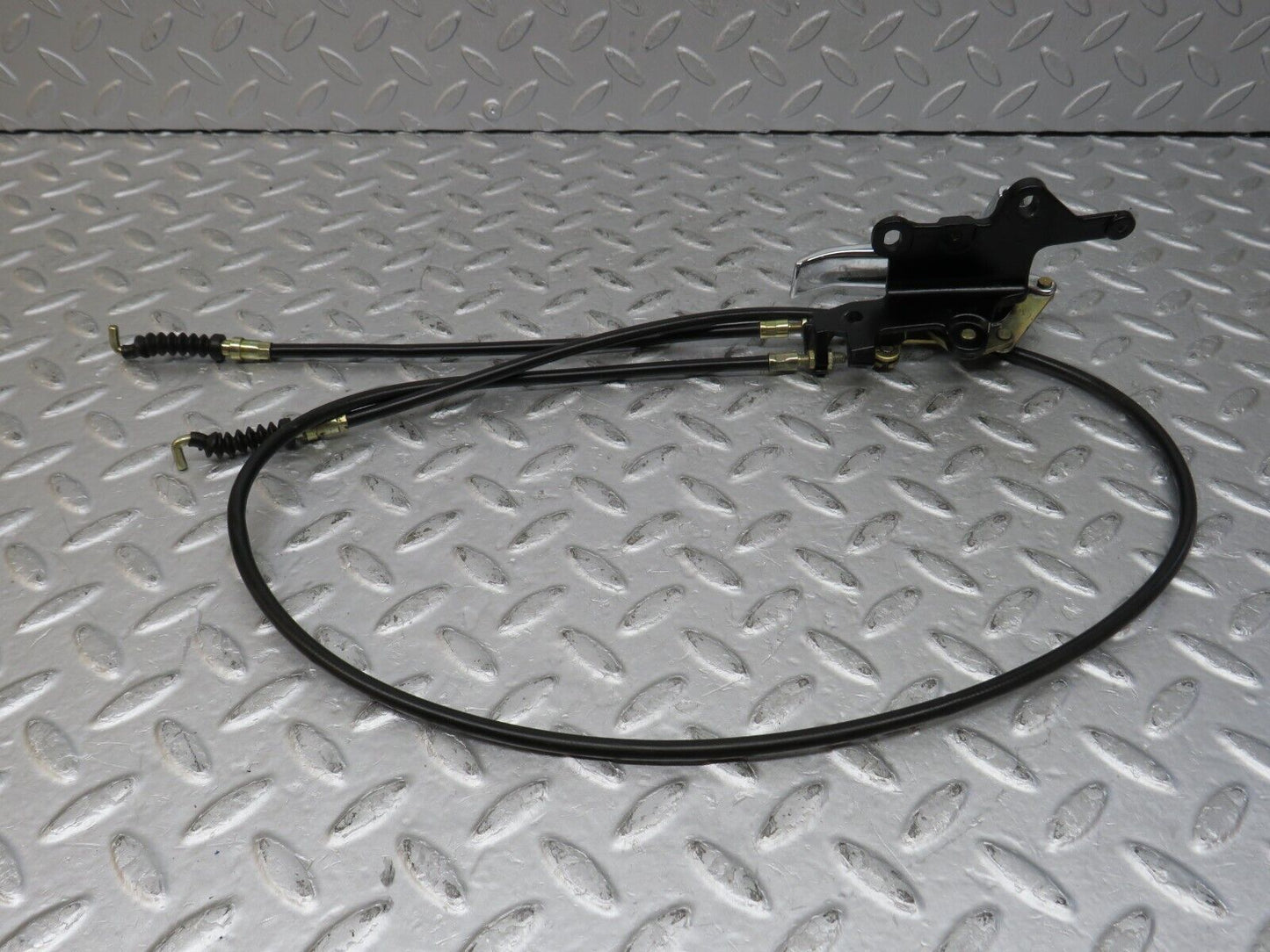 36841 Mercedes-Benz R129 300SL-24 Front Left Seat Release Handle Cable