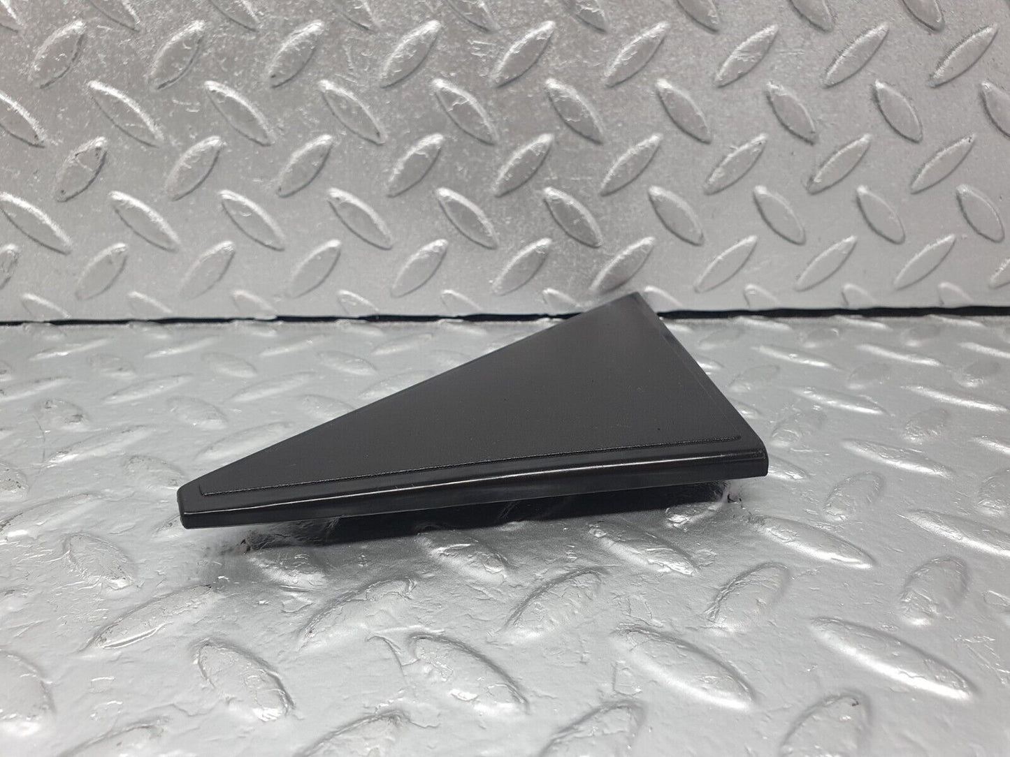43673 Mercedes-Benz C126 380SEC Coupe Wing Mirror Triangle Cover Left 1267251311