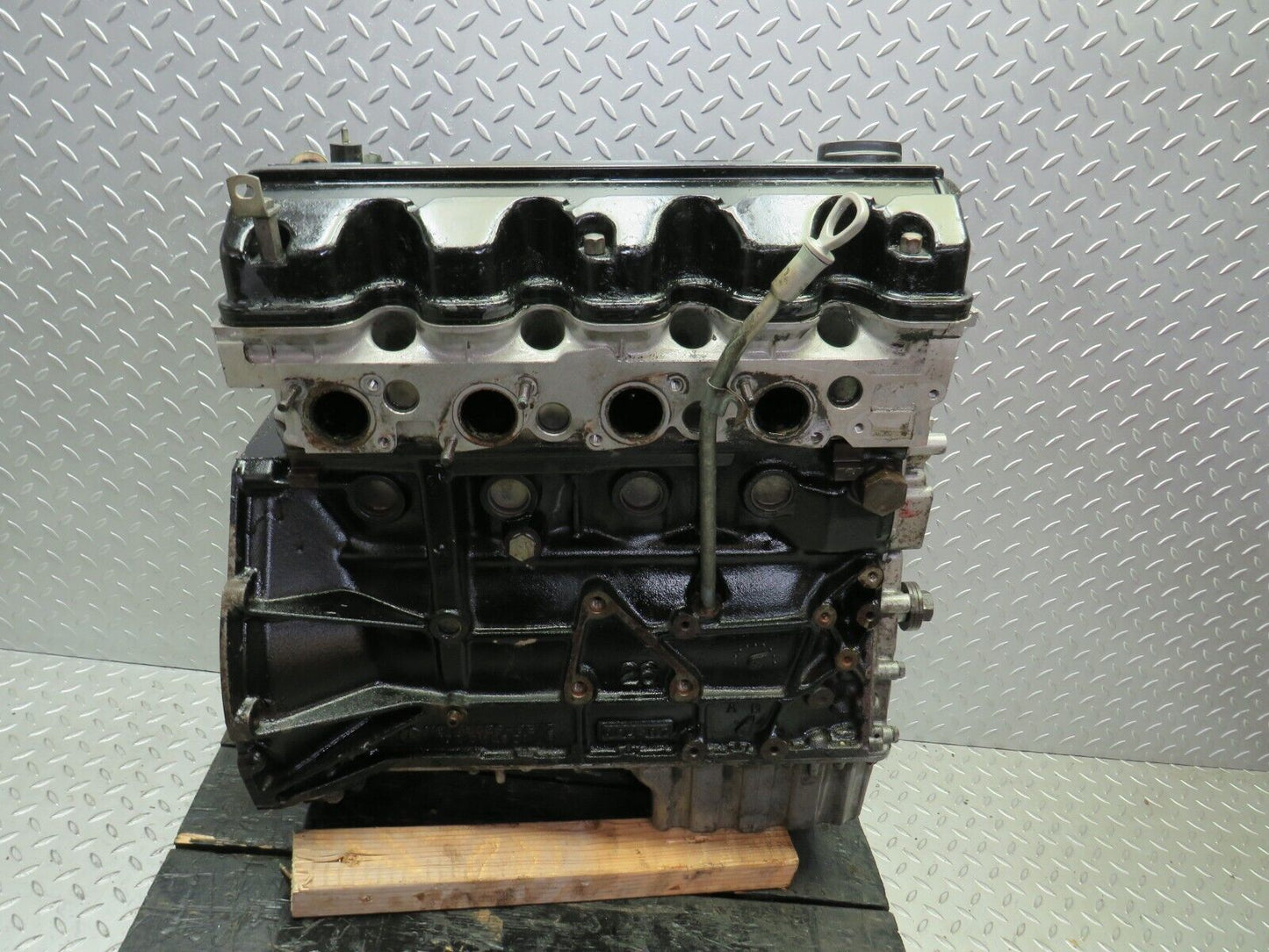 33852 Mercedes-Benz W201 190E Complete Engine 1020112601 M102.962 70.000 miles