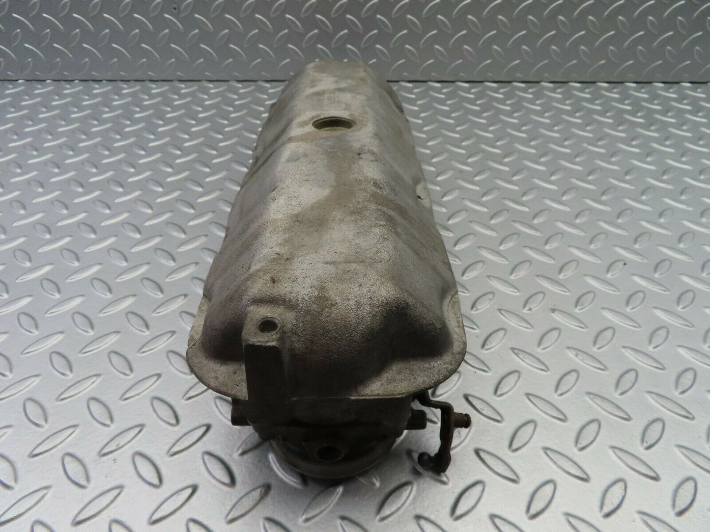 6418 Mercedes-Benz W126 380SE Lower Intake Manifold 1161415301