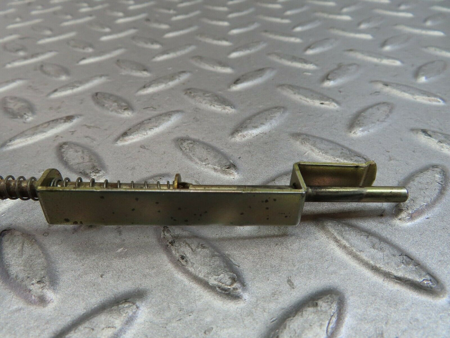 9586 Mercedes-Benz C123 280CE Coupe Door Lock Vacuum Actuator