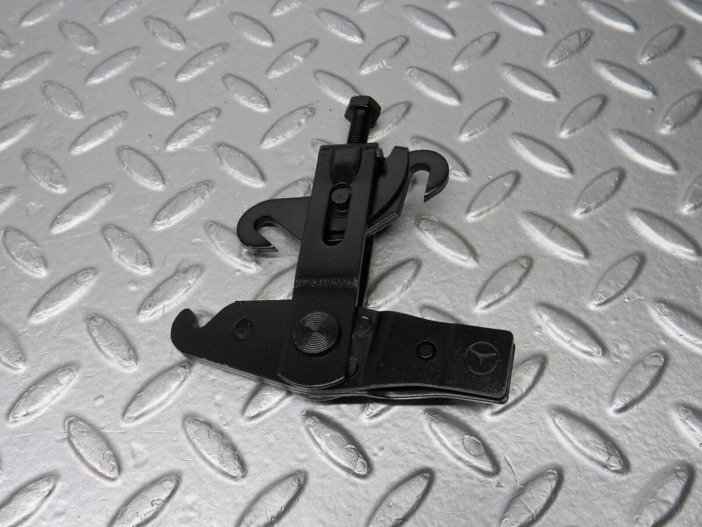 30905 Mercedes-Benz W201 190E 2.0L Handbrake Adjusting Handbrake Regulator