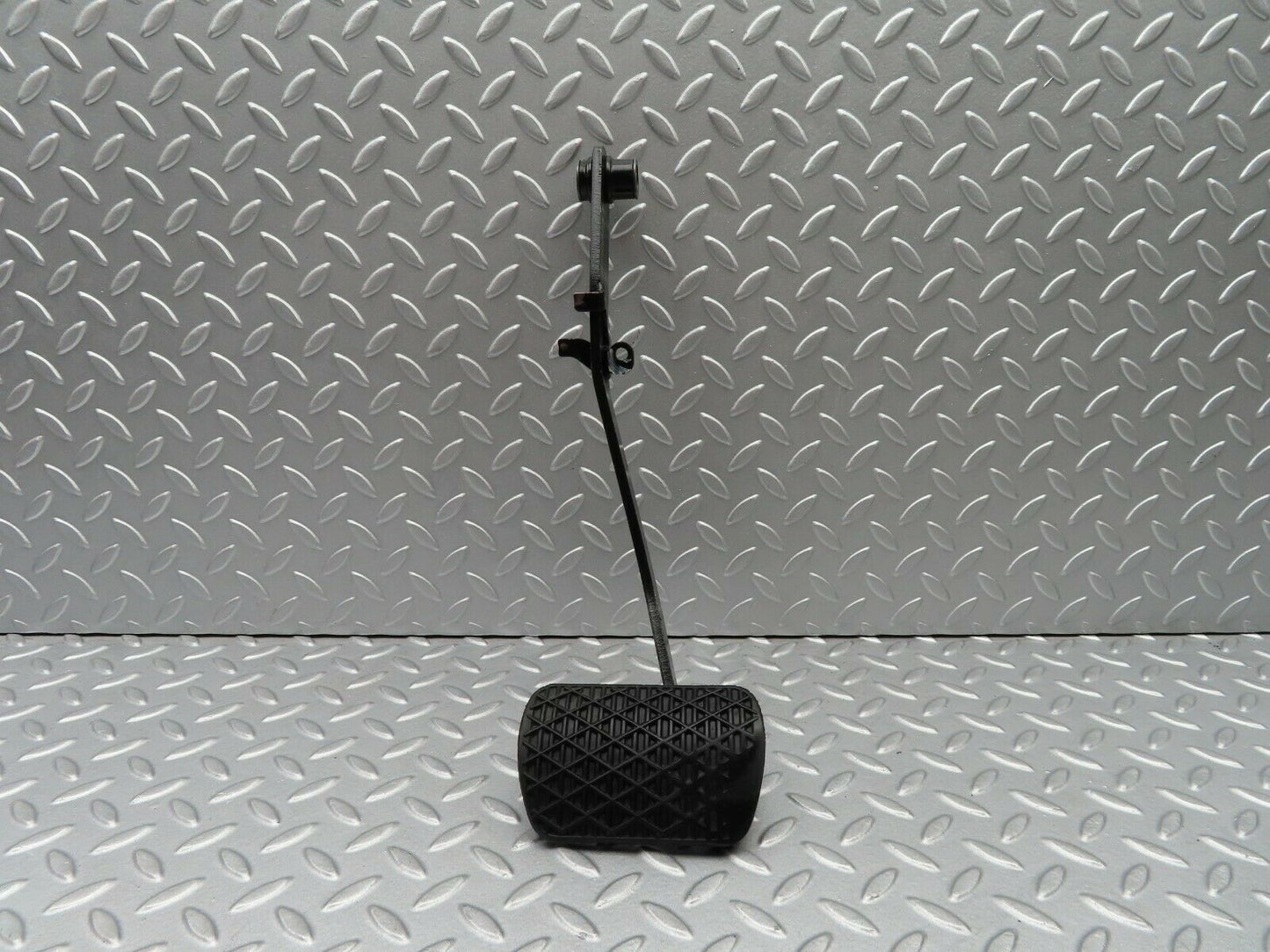 5493 Mercedes-Benz W124 230E Brake Pedal With Rubber
