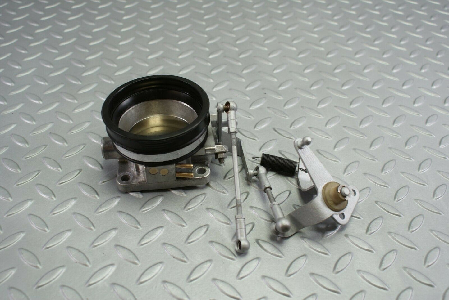 2998 Mercedes-Benz C123 280CE Coupe Throtthle Body Valve & Linkage