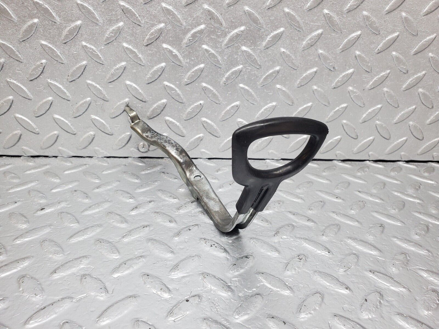 44413 Mercedes-Benz W123 280E Front Right Seat Side Height Adjust Handle
