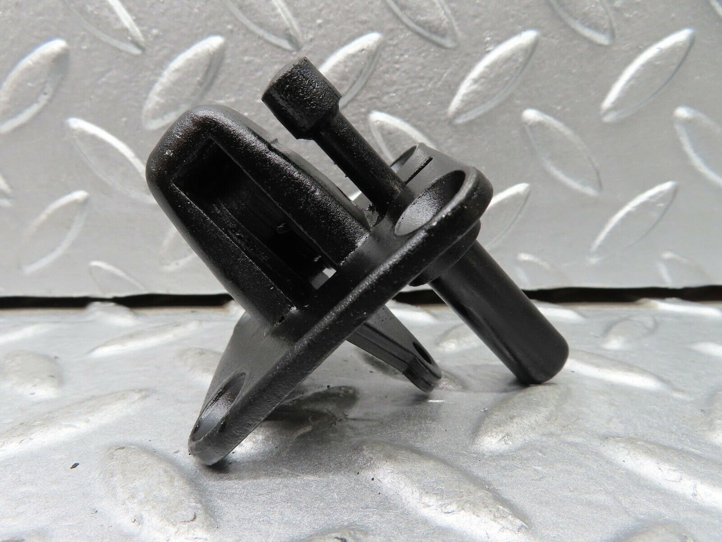 20371 Mercedes-Benz W114 280CE Coupe Bonnet Lock Catch