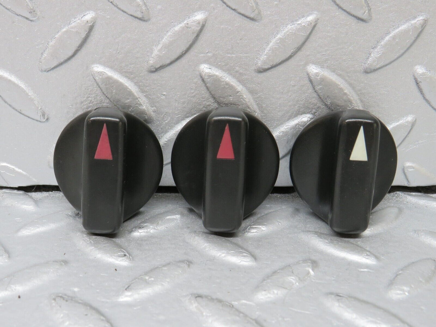 36706 Mercedes-Benz W201 190E 2.0L Heater Control Knob Set