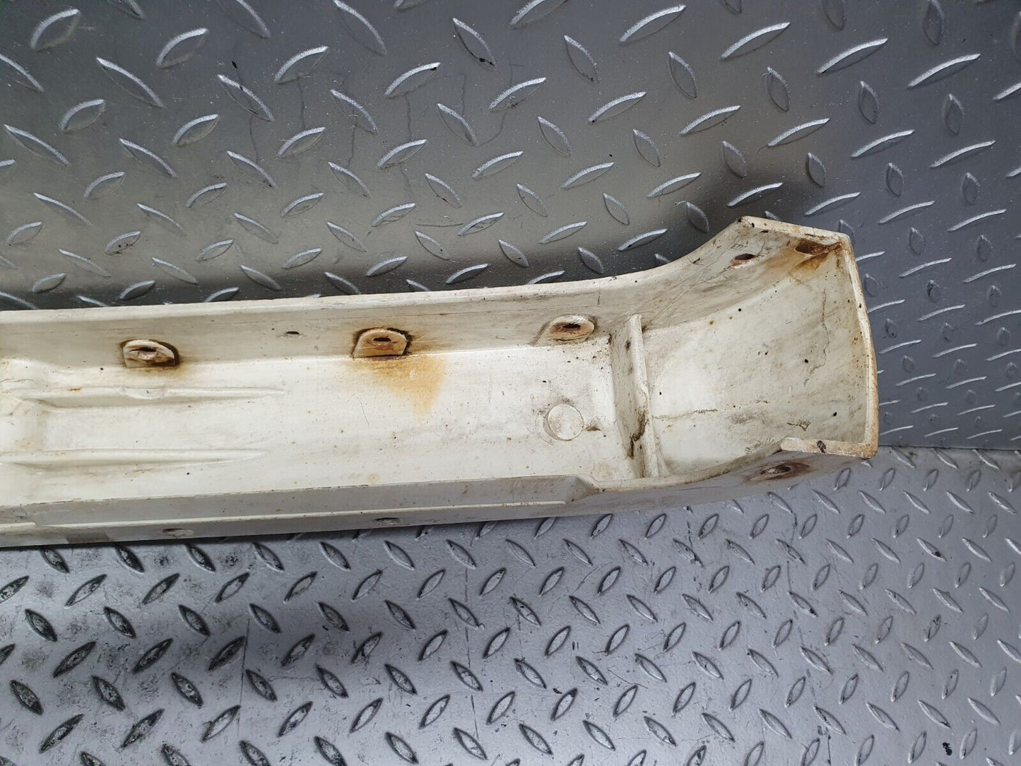 41275 Mercedes-Benz W126 300SE Front Bumper Bracket Reinforcement 1268850801