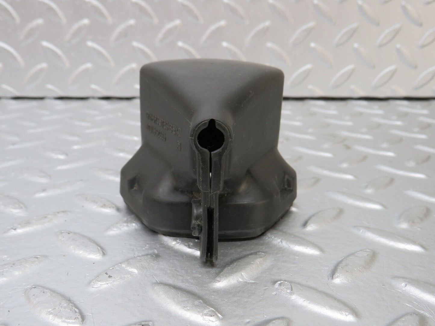 33917 Mercedes-Benz W124 260E Ignition Coil Cover Cap 0001582285