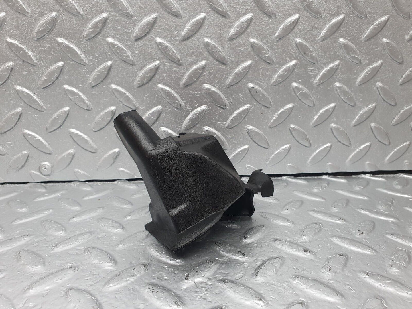 42923 Mercedes-Benz W201 190 Water Drain Rubber Left Side 2016280169