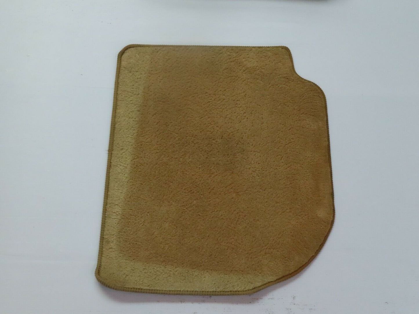 5456 Mercedes-Benz W124 230E Floor Carpet Beige