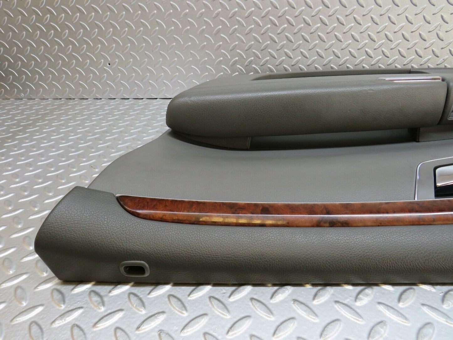35101 Mercedes-Benz W221 Front Right Door Card