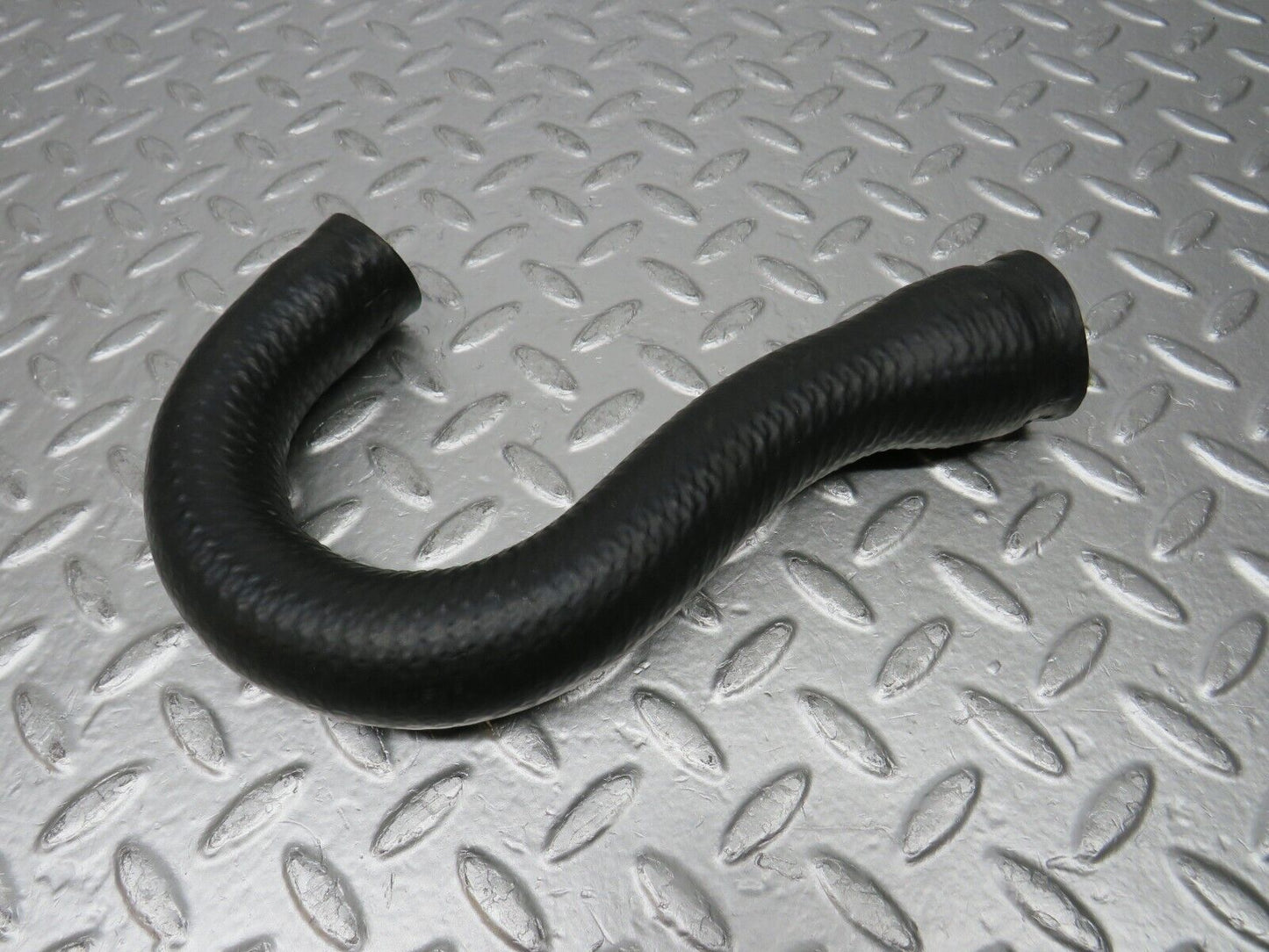 30722 Mercedes-Benz W201 190E 2.0L Water Hose Pipe