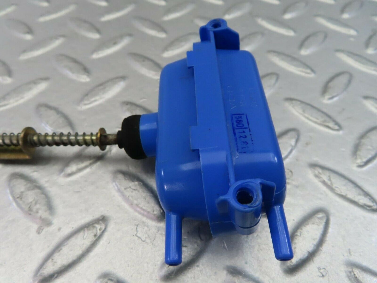 9974 Mercedes-Benz C123 230CE Coupe Door Lock Vacuum Actuator Front Left