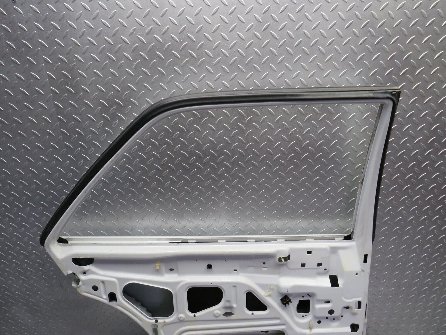 30248 Mercedes-Benz W124 230E Rear Left Door