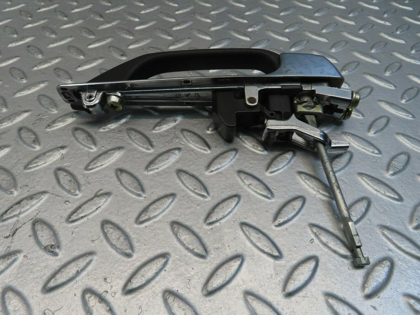 11413 Mercedes-Benz C123 230CE Coupe Chrome Door Handle Front Left No Key