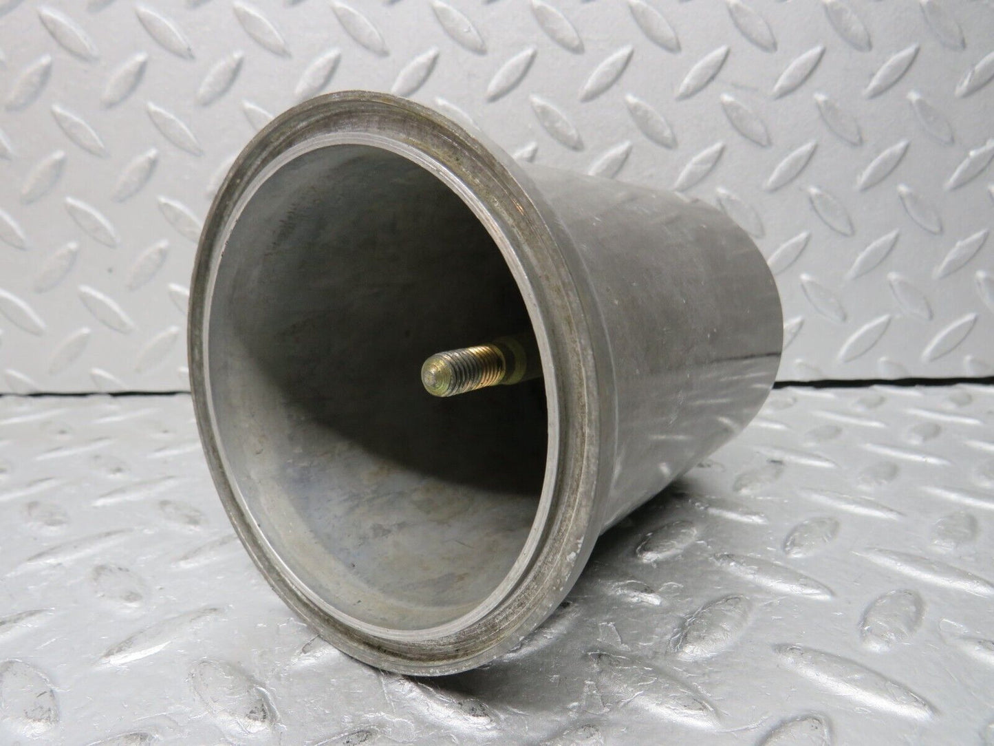 37644 Mercedes-Benz W109 300SEL Oil Filter Housing