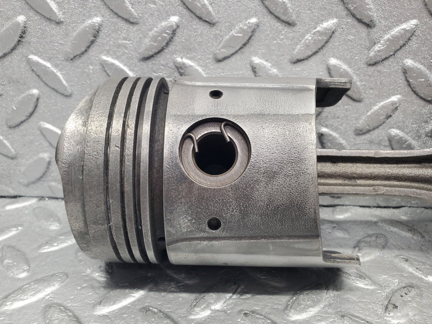 W112 piston and connecting rod used OEM