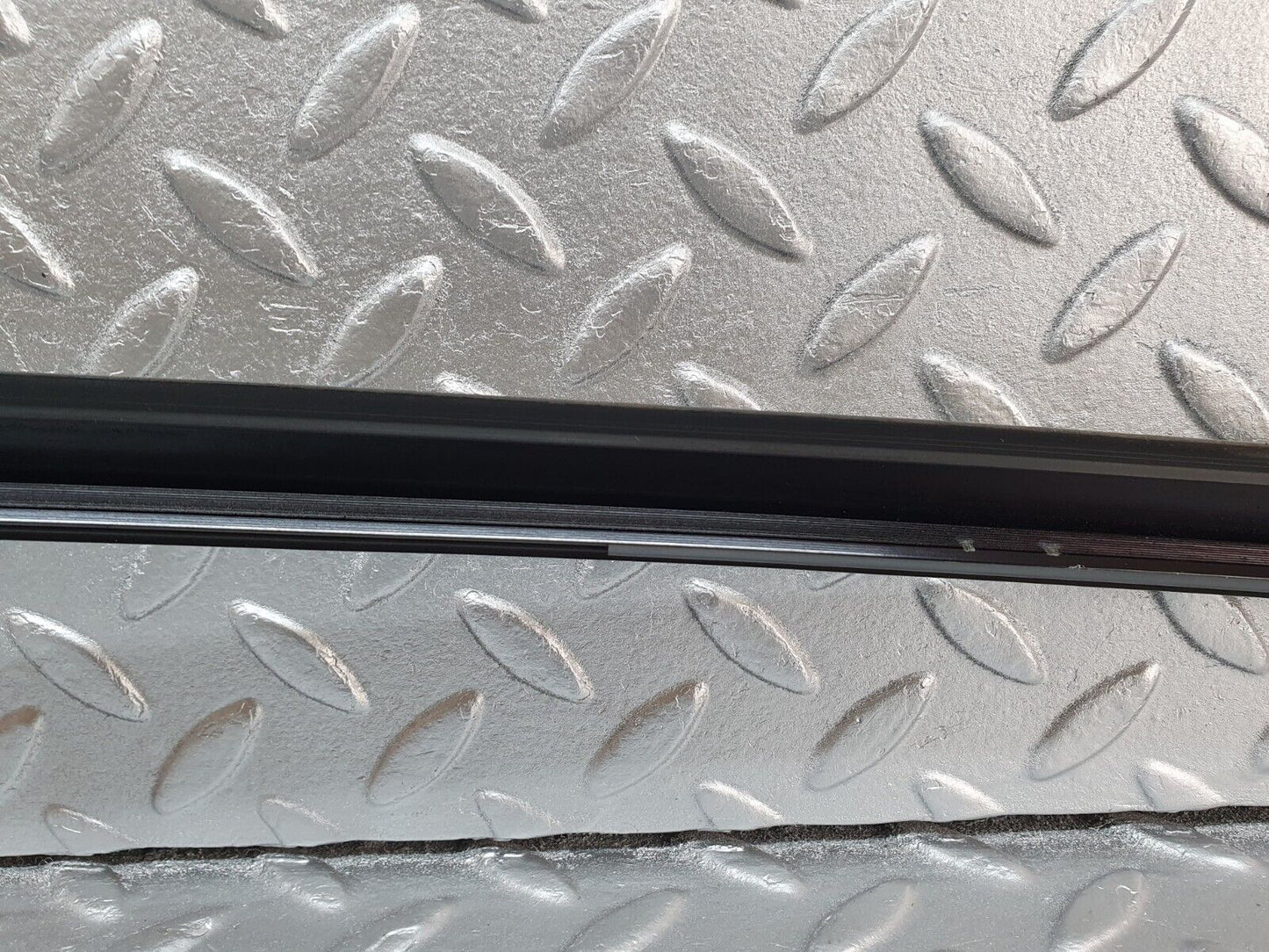 42112 Mercedes-Benz W202 C200 Roof Trim Right Side
