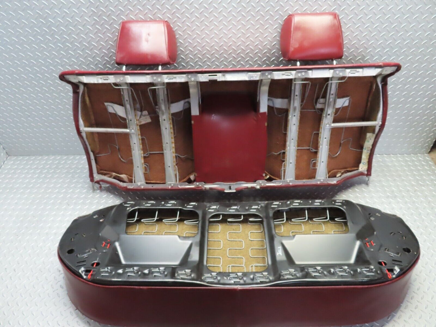 42909 Mercedes-Benz W126 300SE Rear Seat Red Leather 1269201716
